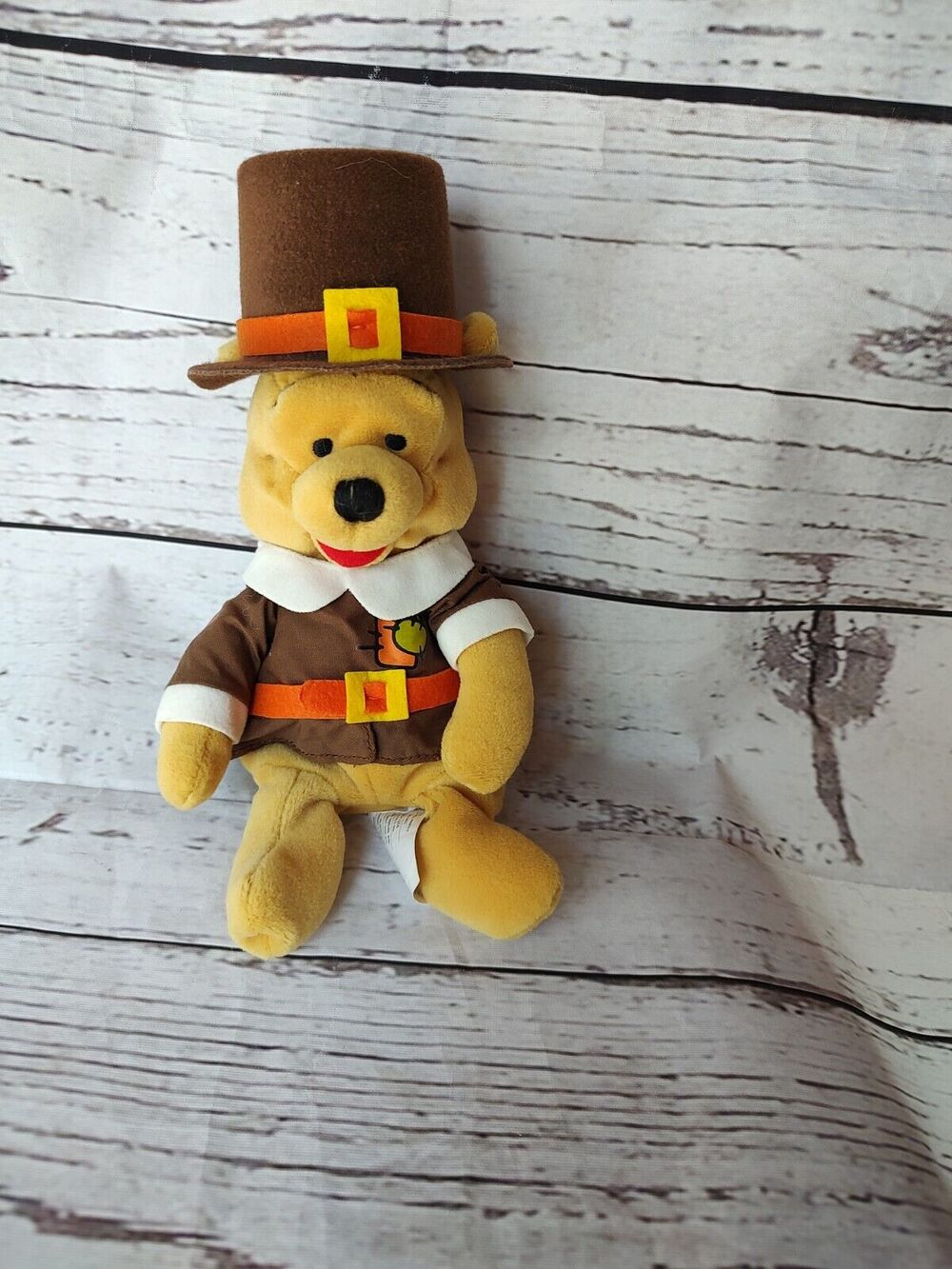 Winnie the Pooh Disney Store Plush Bean Bag 8" Beanie Pilgrim Hat Thanksgiving